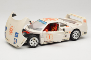 Ferrari F40 #1 Expert Fehér 1987 Bburago 1:18 3332-W2 Fém – 2. kép a 8-ből