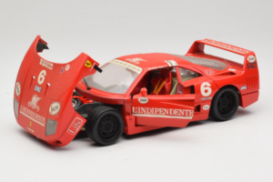 Ferrari F40 #6 V. Colombo L'Indipendente Piros 1987 Bburago 1:18 3032-L1 Fém – 2. kép a 8-ből