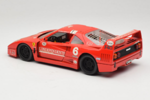 Ferrari F40 #6 V. Colombo L'Indipendente Piros 1987 Bburago 1:18 3032-L1 Fém – 7. kép a 8-ből
