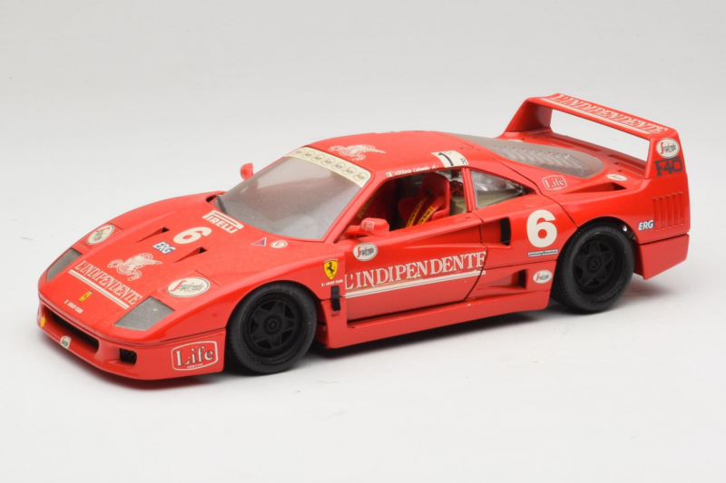 Ferrari F40 #6 V. Colombo L'Indipendente Piros 1987 Bburago 1:18 3032-L1 Fém