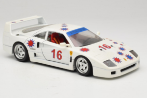 Ferrari F40 #16 Borsenmodells Fehér Limited Edition 333 pcs 1987 Bburago 1:18 3332-W1 Fém – 6. kép a 8-ből