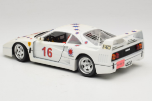 Ferrari F40 #16 Borsenmodells Fehér Limited Edition 333 pcs 1987 Bburago 1:18 3332-W1 Fém – 7. kép a 8-ből