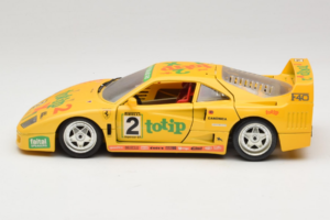 Ferrari F40 Totip Jolly Club #2 Sárga Bburago 1:18 3332-Y1 Fém – 4. kép a 8-ből