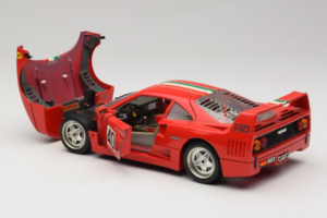 Ferrari F40 #40 Piros Olasz Zászlóval Bburago 1:18 3032-P1 Fém – 5. kép a 8-ből