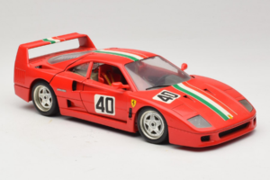Ferrari F40 #40 Piros Olasz Zászlóval Bburago 1:18 3032-P1 Fém – 6. kép a 8-ből