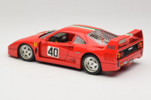 Ferrari F40 #40 Piros Olasz Zászlóval Bburago 1:18 3032-P1 Fém – 7. kép a 8-ből