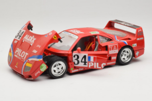 Ferrari F40 LM Pilot #34 Ferte / Thavenin / Palau 24 Hours of Le Mans 1995 Piros Bburago 1:18 3032-P3 Fém – 2. kép a 8-ből