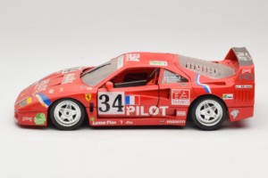 Ferrari F40 LM Pilot #34 Ferte / Thavenin / Palau 24 Hours of Le Mans 1995 Piros Bburago 1:18 3032-P3 Fém – 4. kép a 8-ből