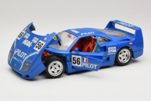 Ferrari F40 Pilot #56 Kék Bburago 1:18 3332-BL1 Fém – 2. kép a 8-ből