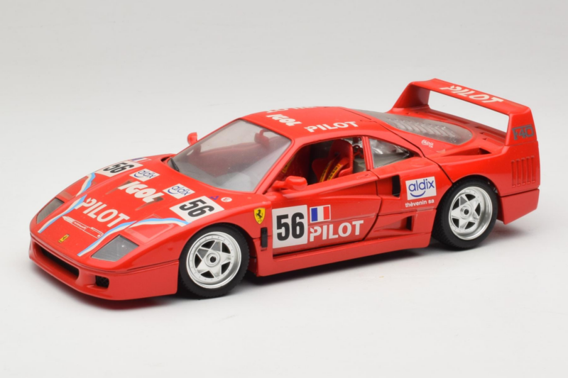 Ferrari F40 #56 Pilot Piros 1987 Bburago 1:18 3332-P2 Fém