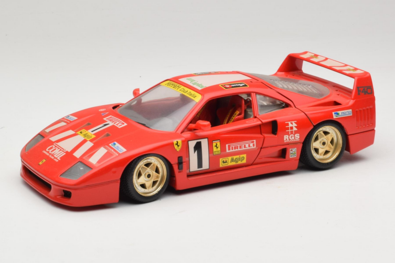 Ferrari F40 Pirelli Agip #1 Ferrari Club Italia Piros Bburago 1:18 3032-P2 Fém