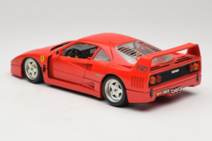 Ferrari F40 Piros Diamond Edition Bburago 1:18 3022-P1 Fém – 7. kép a 8-ből