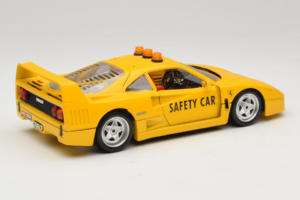 Ferrari F40 Safety Car Sárga Bburago 1:18 3032-Y2 Fém – 3. kép a 8-ből