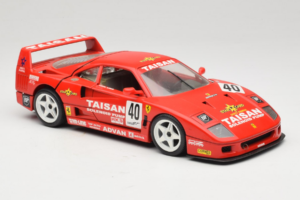 Ferrari F40 #40 T. Ohta / A. Reid Taisan Piros 1987 Bburago 1:18 3022-T1 Fém – 6. kép a 8-ből
