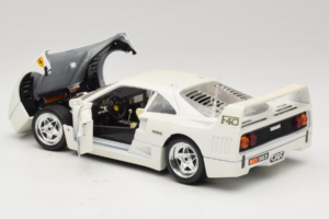 Ferrari F40 Fehér Bburago 1:18 3332-W4 Fém – 5. kép a 8-ből