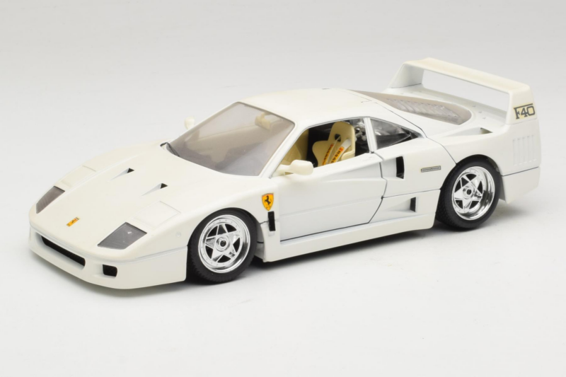 Ferrari F40 Fehér Bburago 1:18 3332-W4 Fém