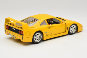 Ferrari F40 Sárga Bburago 1:18 3032-Y1 Fém – 3. kép a 8-ből