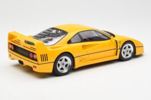 Ferrari F40 Sárga GT Spirit 1:18 GT839 Gyanta – 2. kép a 6-ből