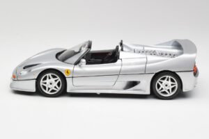 Ferrari F50 Kabrió Ezüst Bburago 1:18 3372 Fém – 4. kép a 8-ből