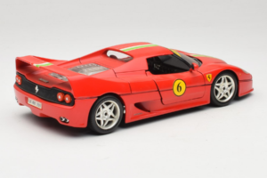 Ferrari F50 Coupe #6 Piros Olasz Zászlóval Bburago 1:18 3382-P1 Fém – 3. kép a 8-ből