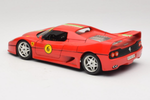 Ferrari F50 Coupe #6 Piros Olasz Zászlóval Bburago 1:18 3382-P1 Fém – 7. kép a 8-ből