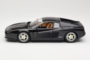 Ferrari F512M Fekete Hot Wheels 1:18 23922 Fém – 4. kép a 8-ből