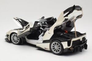 Ferrari FXX-K Evo #70 Fehér Bburago 1:18 18-16012 Fém – 5. kép a 8-ből