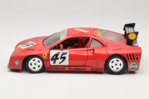 Ferrari 288 GTO Evoluzione #45 Piros Revell 1:18 48820 Fém – 4. kép a 8-ből