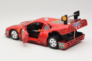 Ferrari 288 GTO Evoluzione #45 Piros Revell 1:18 48820 Fém – 5. kép a 8-ből