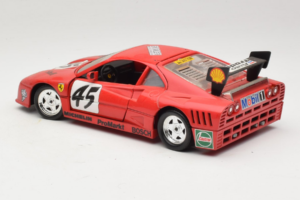 Ferrari 288 GTO Evoluzione #45 Piros Revell 1:18 48820 Fém – 7. kép a 8-ből