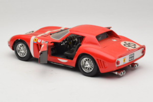 Ferrari 250 GTO #26 Piros Guiloy 1:18 67526 Fém – 5. kép a 8-ből