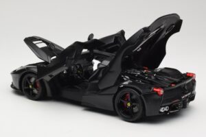 Ferrari LaFerrari F150 Matte Black Bburago 1:18 18-16901BK Fém – 5. kép a 8-ből