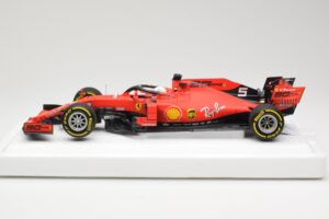 Ferrari SF90 #5 S. Vettel Australian GP 2019 BBR 1:18 BBR191805DIE Gyanta – 3. kép a 6-ből