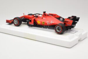 Ferrari SF90 #5 S. Vettel Italian GP Monza 2019 BBR 1:18 BBR191835 Gyanta – 5. kép a 6-ből