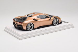 Ferrari SF90 Novitec Arany Ezüst Csík IVY 1:18 REMC028 Gyanta – 3. kép a 7-ből