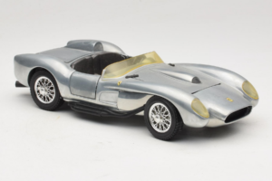 Ferrari Testa Rossa Chrome Silver Hot Wheels 1:18 25737 Fém – 6. kép a 8-ből