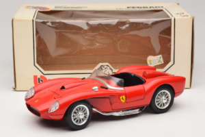 Ferrari 250 Testa Rossa Piros Bburago 1:18 3007-P2 Fém – 8. kép a 8-ből