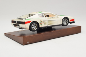 Ferrari Testarossa Italia 90 Fehér Bburago 1:18 3059-W1 Fém – 4. kép a 8-ből