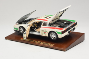 Ferrari Testarossa Italia 90 Fehér Bburago 1:18 3059-W1 Fém – 5. kép a 8-ből