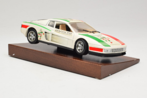 Ferrari Testarossa Italia 90 Fehér Bburago 1:18 3059-W1 Fém – 7. kép a 8-ből