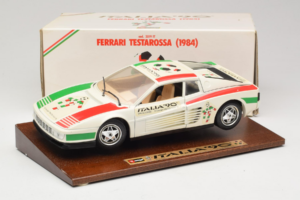 Ferrari Testarossa Italia 90 Fehér Bburago 1:18 3059-W1 Fém – 8. kép a 8-ből
