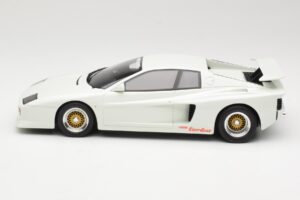 Ferrari Testarossa Koenig Specials Bi-Turbo Fehér GT Spirit 1:18 KJ012 Gyanta – 3. kép a 6-ből