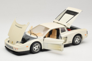 Ferrari Testarossa Fehér Bburago 1:18 3019-W1 Fém – 2. kép a 8-ből