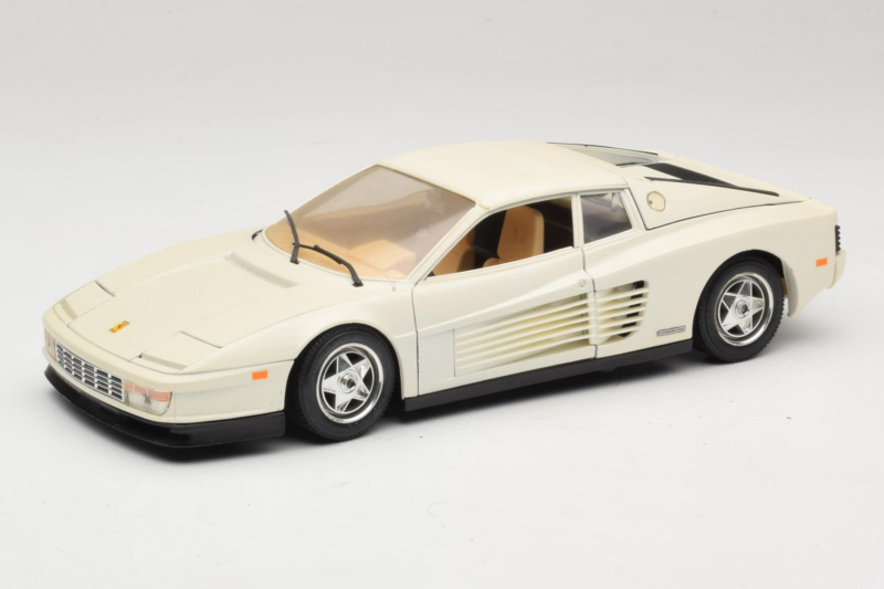 Ferrari Testarossa Fehér Bburago 1:18 3019-W1 Fém