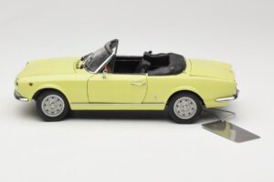 Fiat 124 Spider BS1 Sárga Sun Star 1:18 4921 Fém – 4. kép a 8-ből