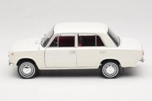 Fiat 124 Fehér IXO 1:18 18CMC205OP Fém – 4. kép a 8-ből