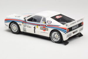 Fiat 242 & Lancia 037 Group B #1 W. Rohrl / C. Geistdorfer Rally Monte Carlo 1983 Otto 1:18 OT360 Gyanta – 5. kép a 7-ből