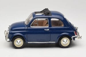Fiat 500 L Kék Bburago 1:18 3327 Fém – 4. kép a 8-ből