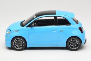 Abarth 500e Kék IXO 1:18 MCG18499 Fém – 3. kép a 6-ből