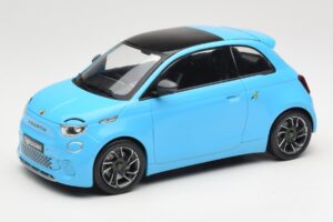Abarth 500e Kék IXO 1:18 MCG18499 Fém